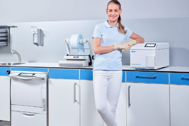 Vacuclave 105 in use