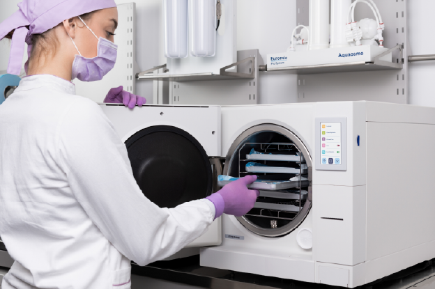 E9 Autoclave Loading